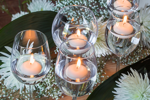 velas decorativas para la cena rom&aacute;ntica